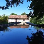 בית הארחה Grand Dans Son Ecrin De Nature Saint-Laurent-du-Mottay