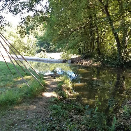 Grand Dans Son Ecrin De Nature Saint-Laurent-du-Mottay