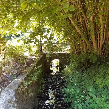 Grand Dans Son Ecrin De Nature Πανσιόν *