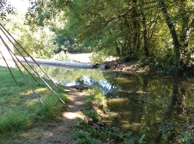 Grand Dans Son Ecrin De Nature Saint-Laurent-du-Mottay