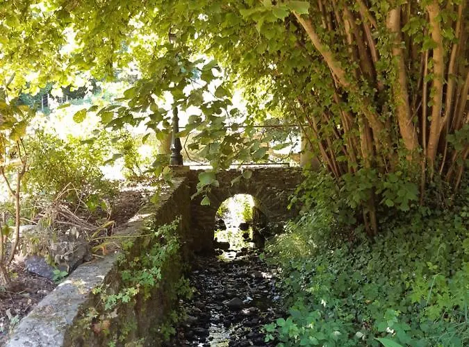 Grand Dans Son Ecrin De Nature 招待所 *